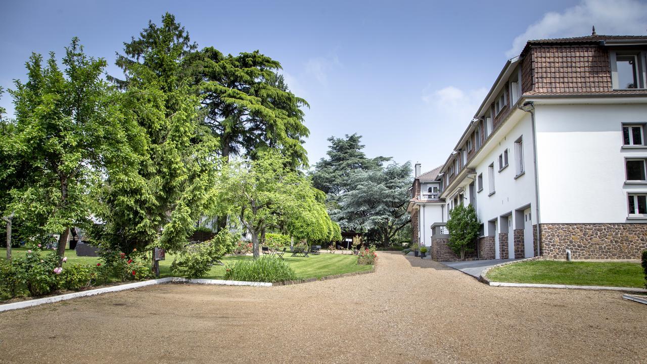 Hotel De La Pommeraie Le Mans Exteriör bild